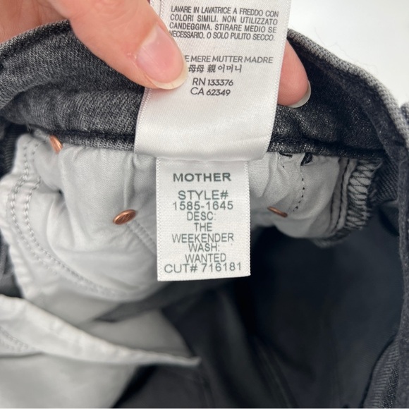 Mother The Weekender Dark Denim High Waist Flare Jeans in Wanted Black 30 NWT - Picture 12 of 12